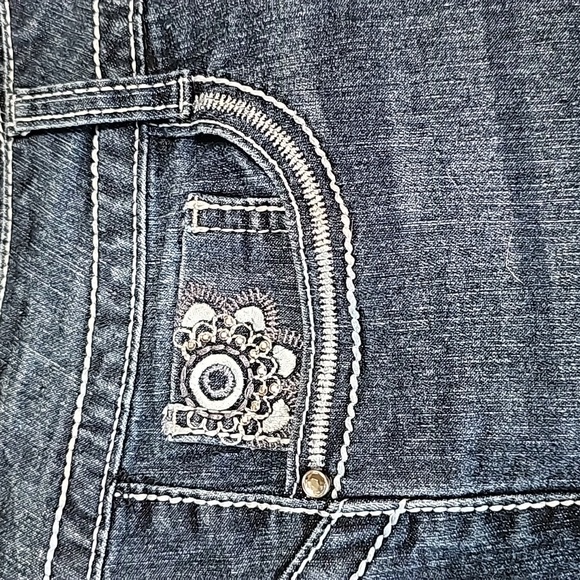 Lei Ashley Lowrise Denim Shorts Size 11 - Picture 2 of 13